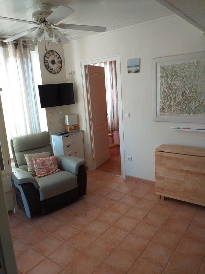 Albasud - Appartement Meuble Avec Terrasse - Salses Le Chateau 66 Екстер'єр фото